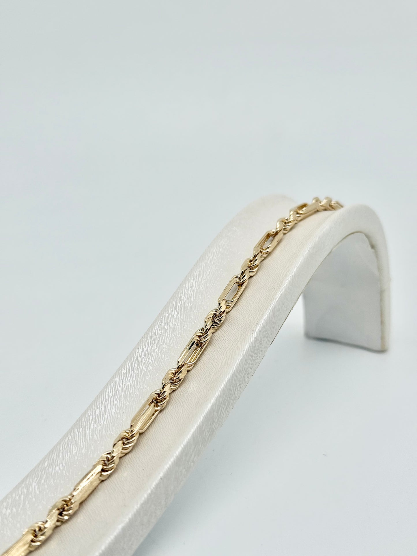 18/750 yellow gold bracelet, wide model