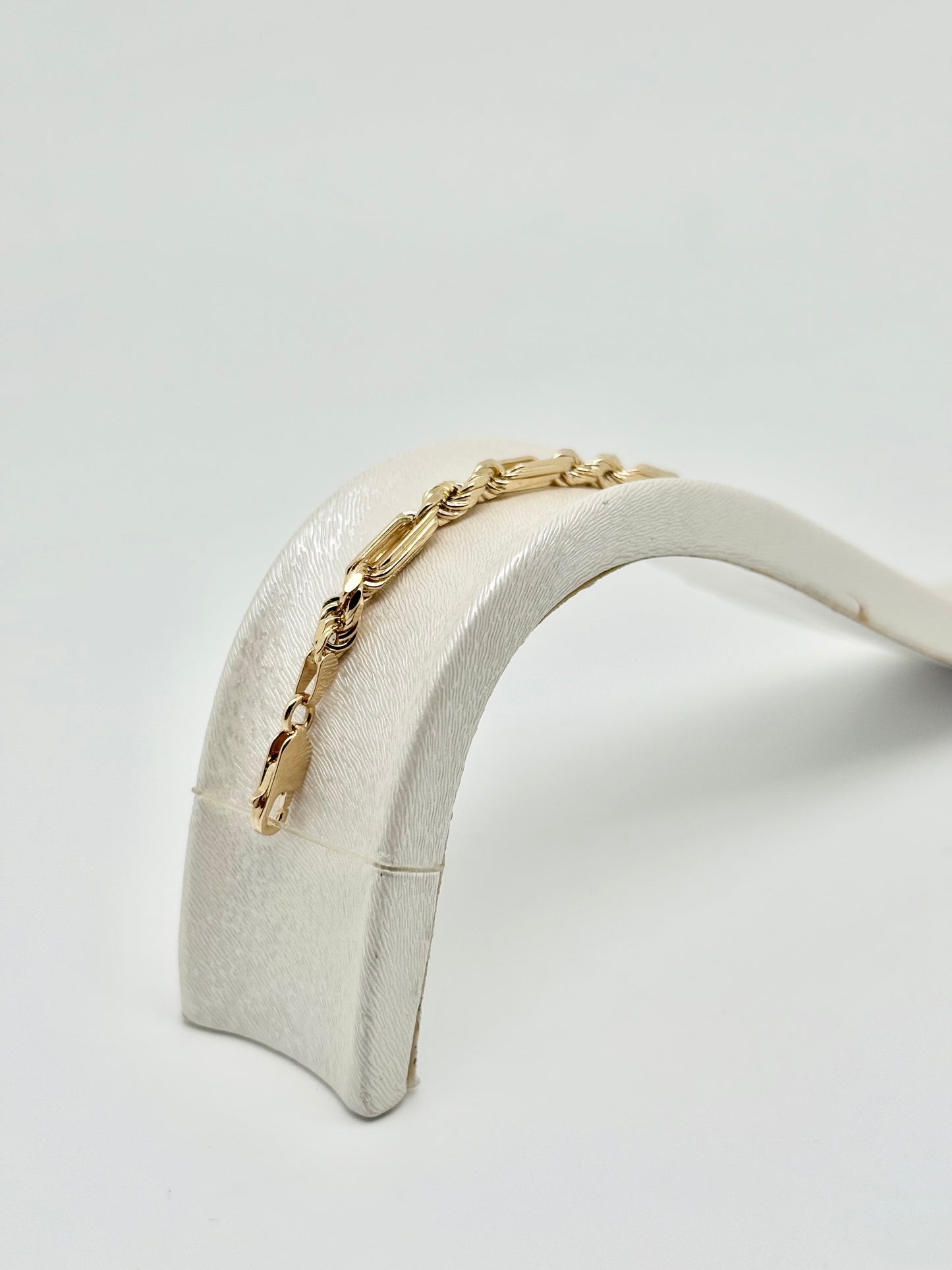 18/750 yellow gold bracelet, wide model