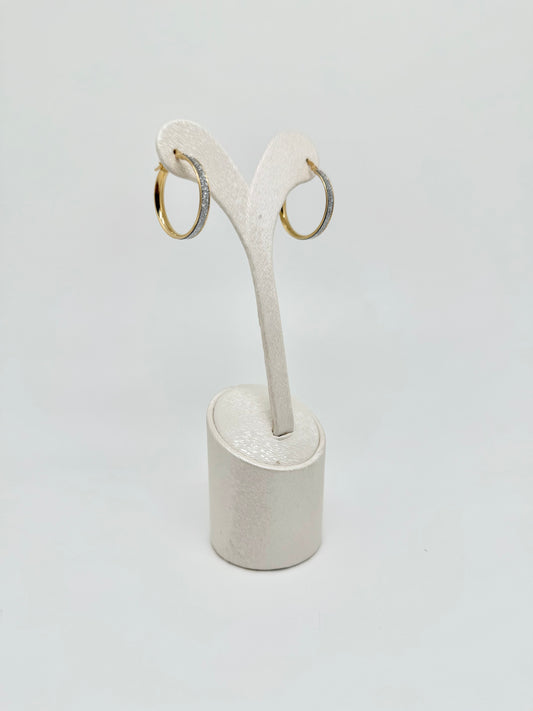 Gold earrings with sparkles