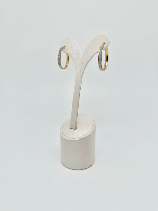 Gold earrings with sparkles