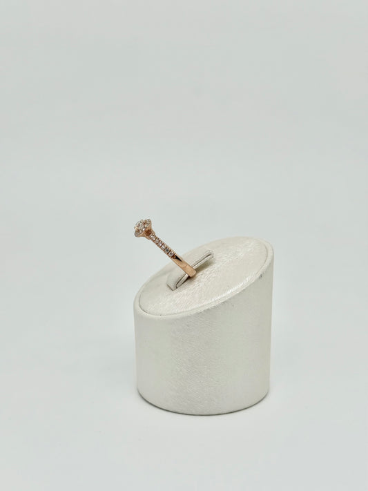 Rose gold ring 'round brilliant'