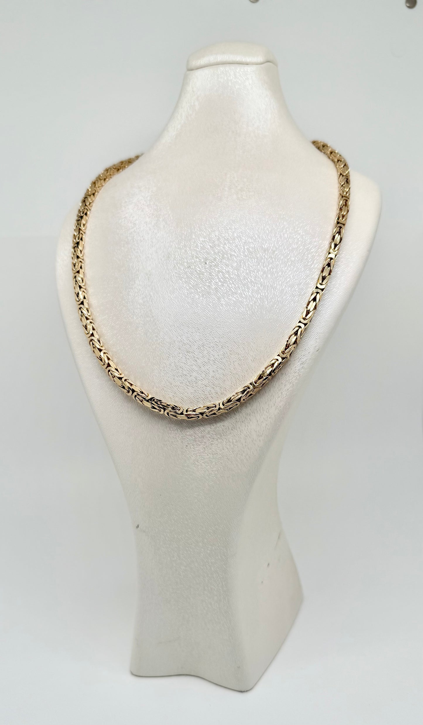 Solid yellow gold chain, king link