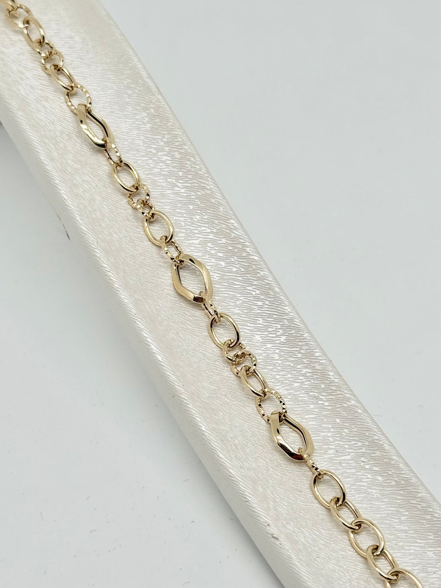 Geelgouden armband