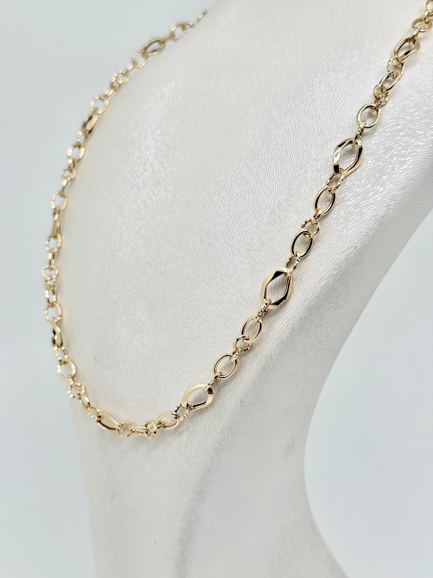 Yellow gold chain 5.47 g