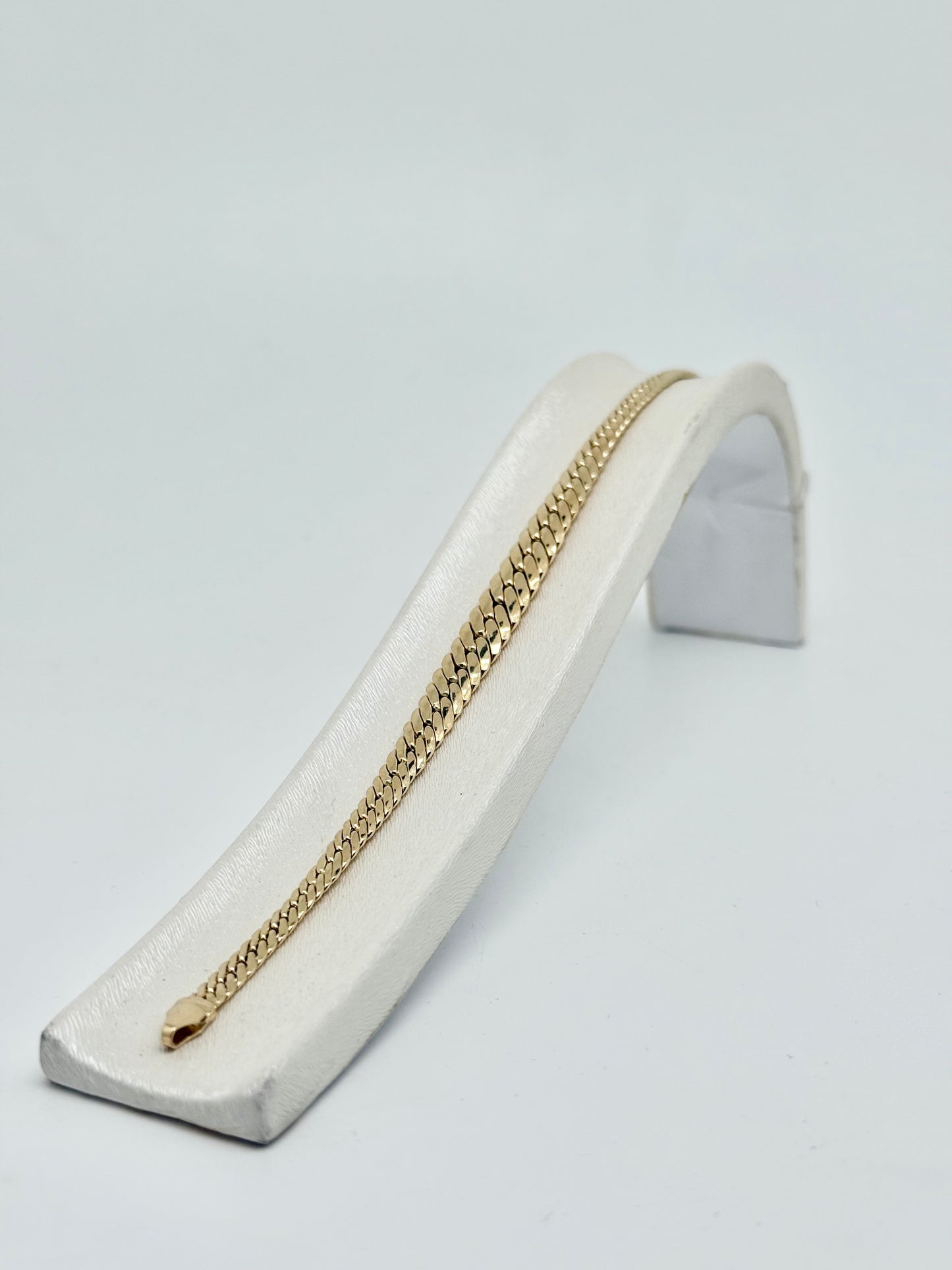 English mesh bracelet
