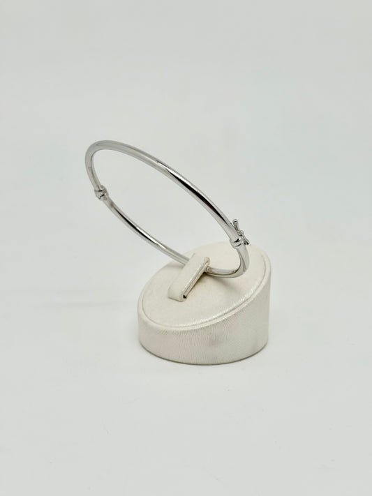 Bracelet rond en or blanc