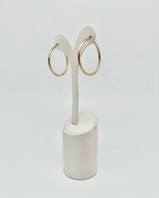 Large 18k/750 yellow gold hoop earring, 2.98g