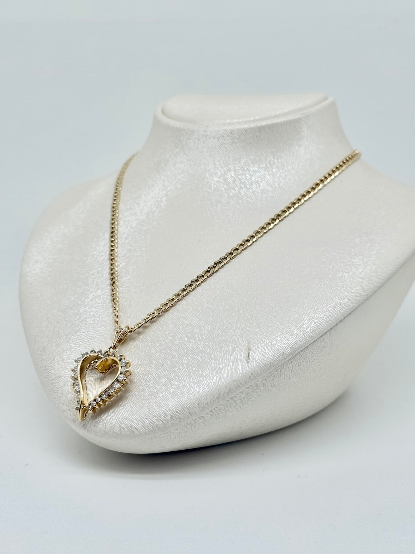 18k/750 gold chain heart
