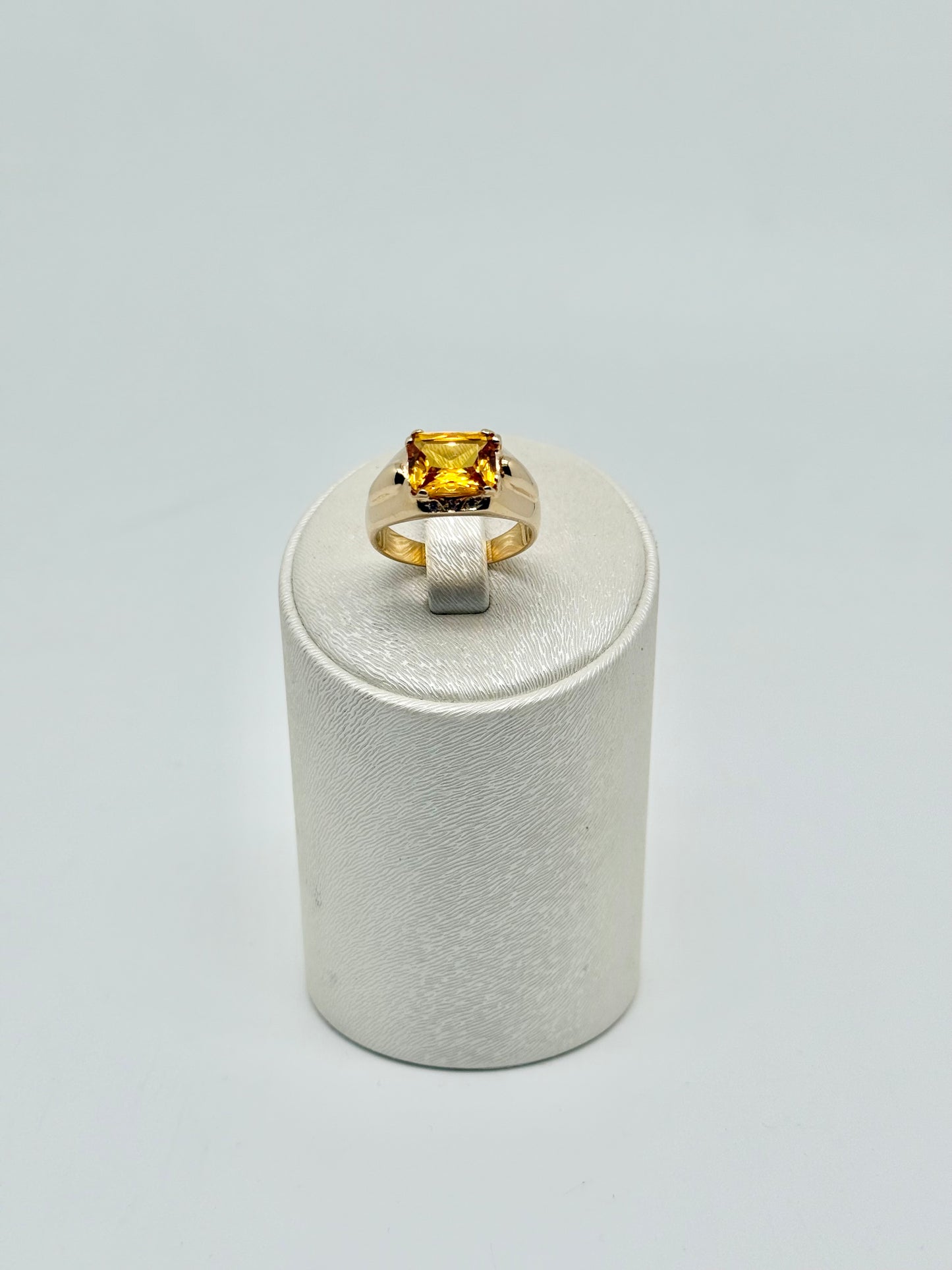 Geelgouden ring met citrien