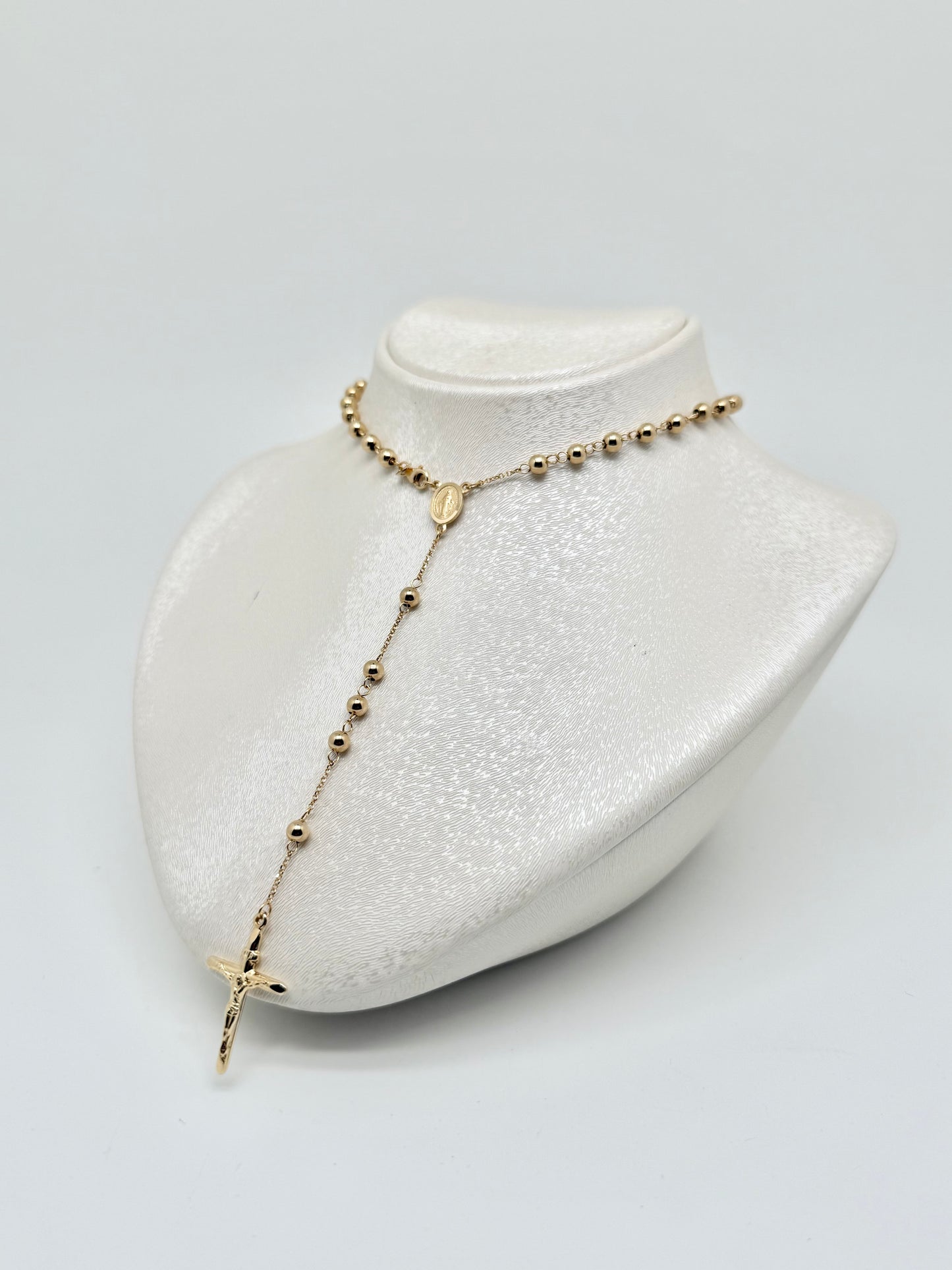 18-carat/750 yellow gold rosary