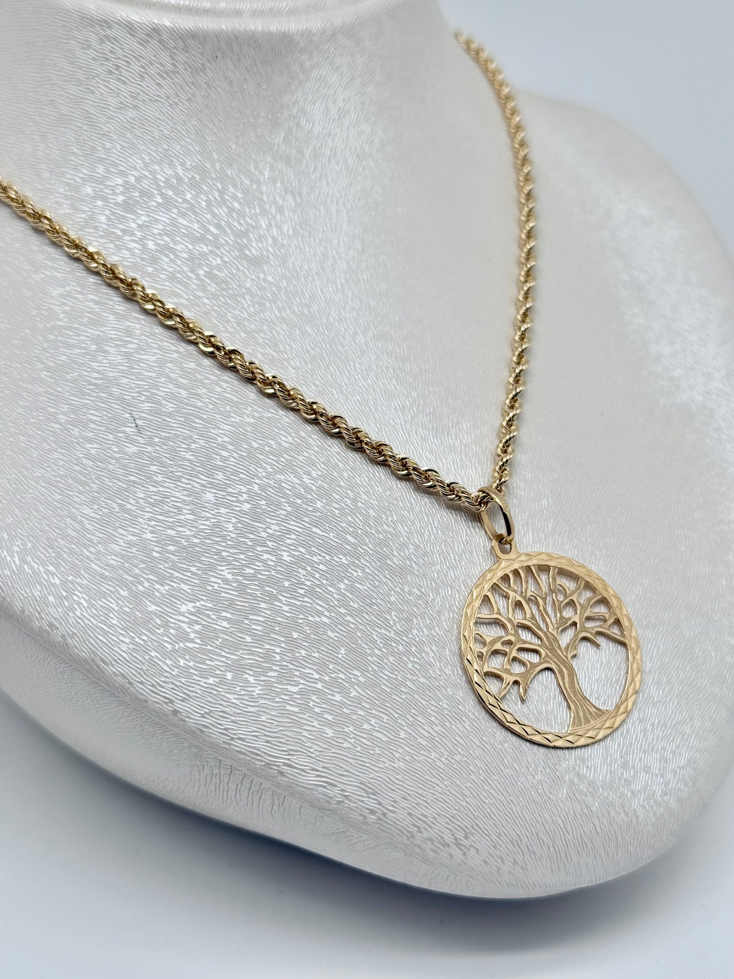 18k/750 yellow gold twisted necklace with tree of life pendant, 7.49g