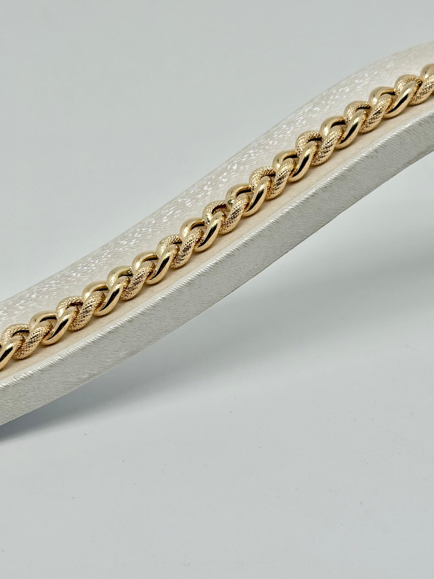 18k/750 geelgouden Cubaanse schakelarmband, 14,88 g