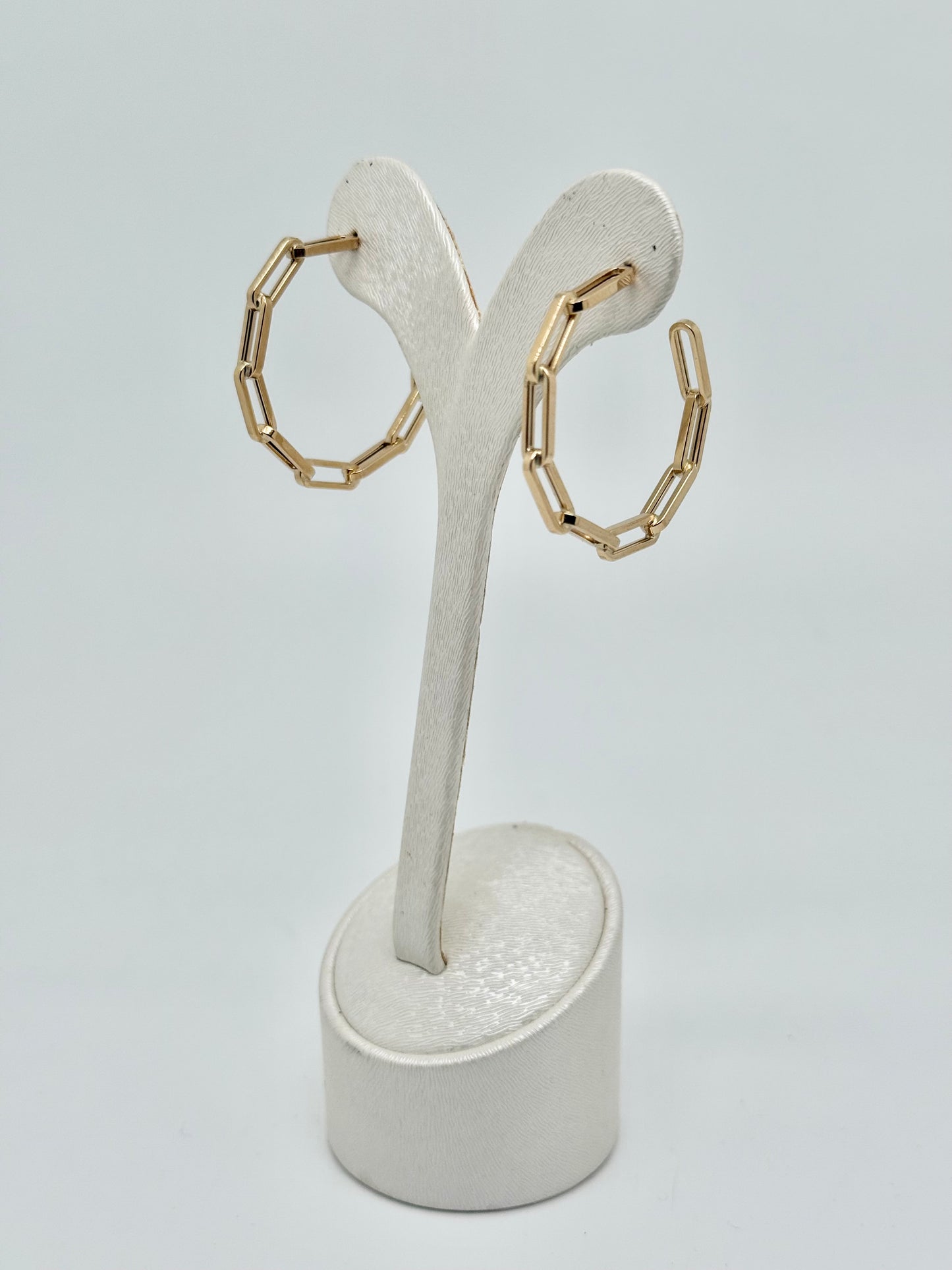 Yellow gold earrings
