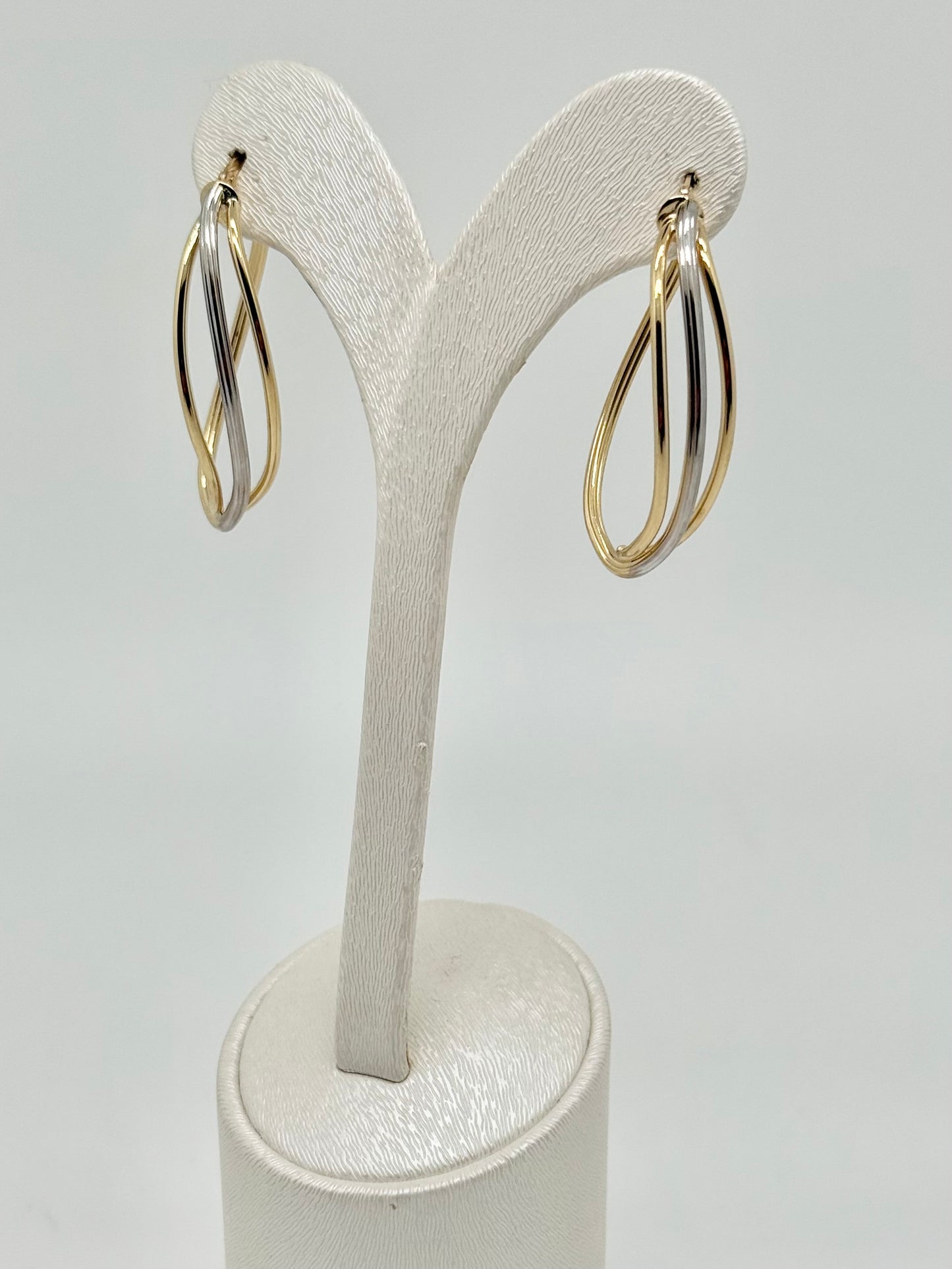 Earrings in yellow and white gold, 18 carats/750, 2.90g