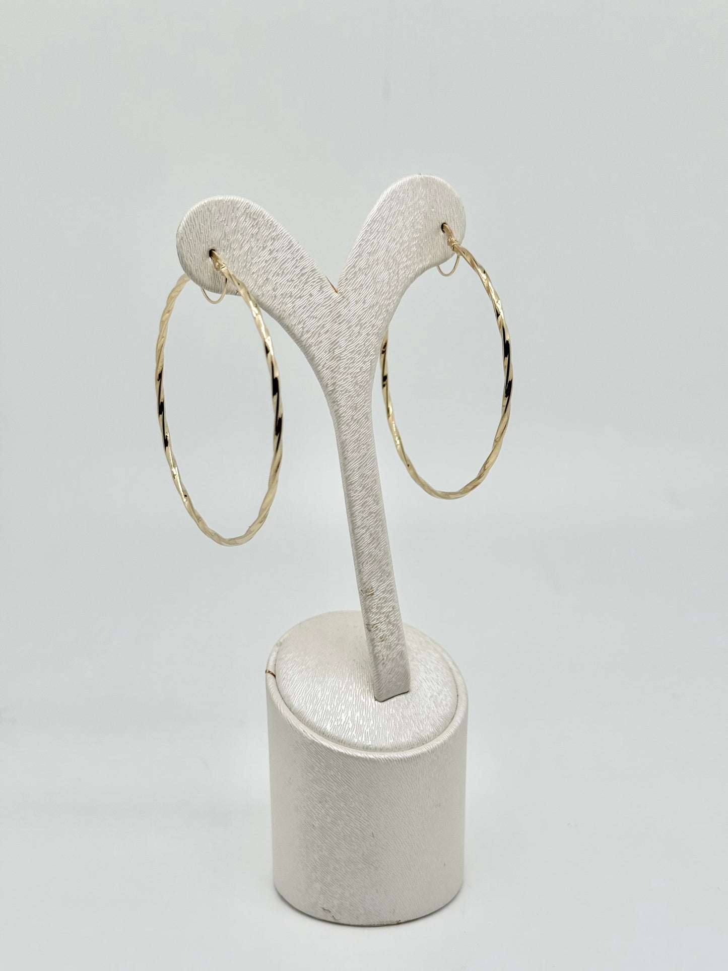 Large yellow gold hoop earrings, 18 carats/750, 2.60 g