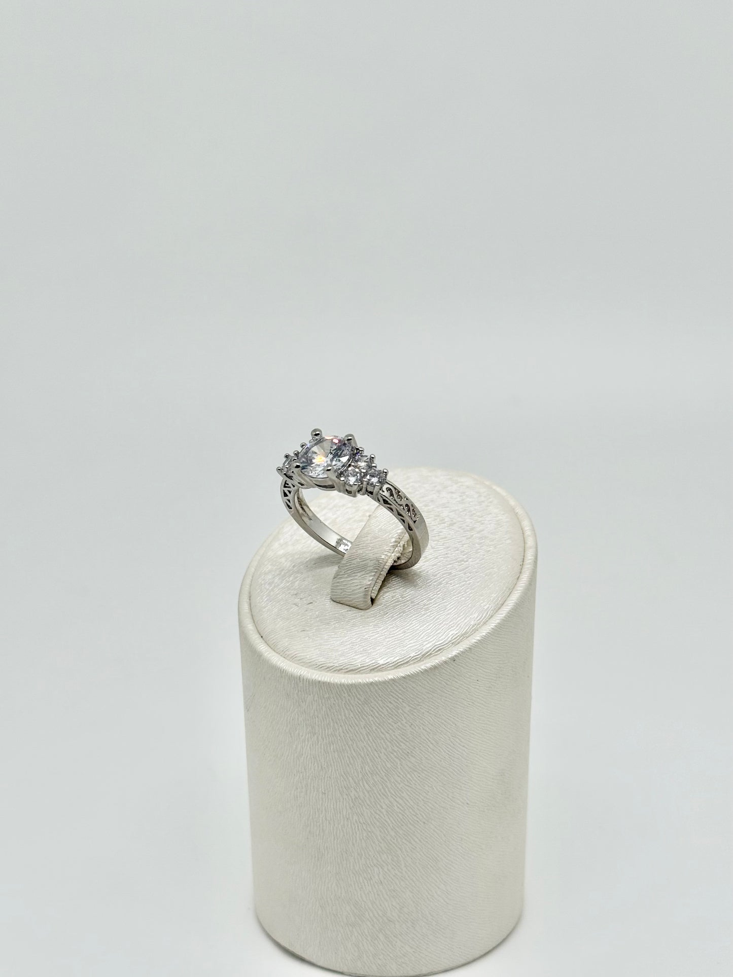 925 sterling silver ring, set with cubic zirconia, rhodium-plated silver, 4.34 g