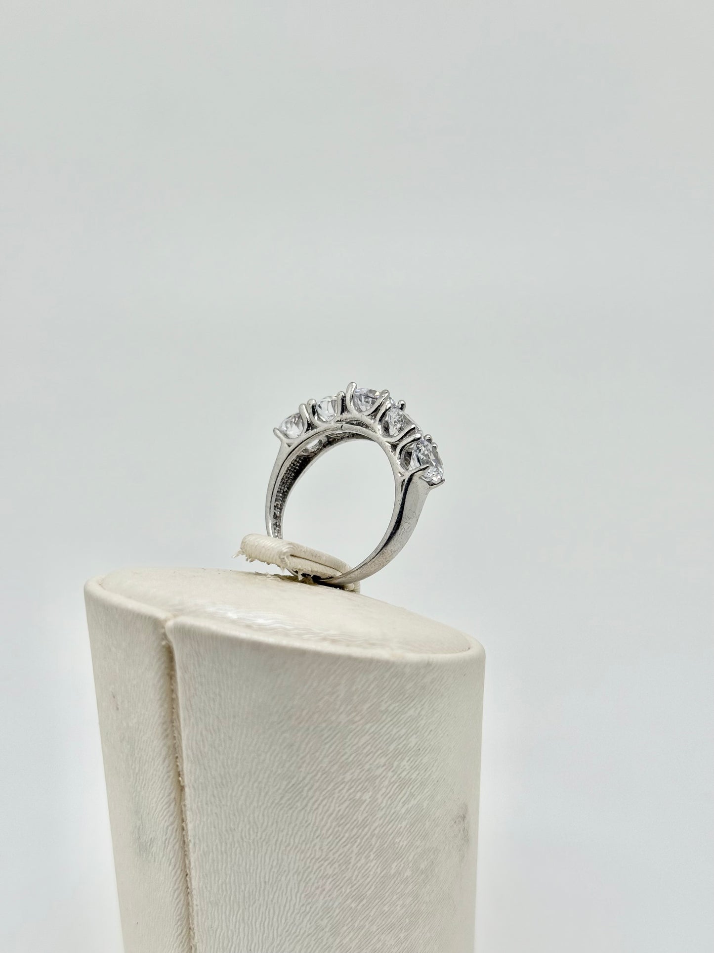 925 sterling silver ring, set with cubic zirconia, rhodium-plated silver, 4.79g