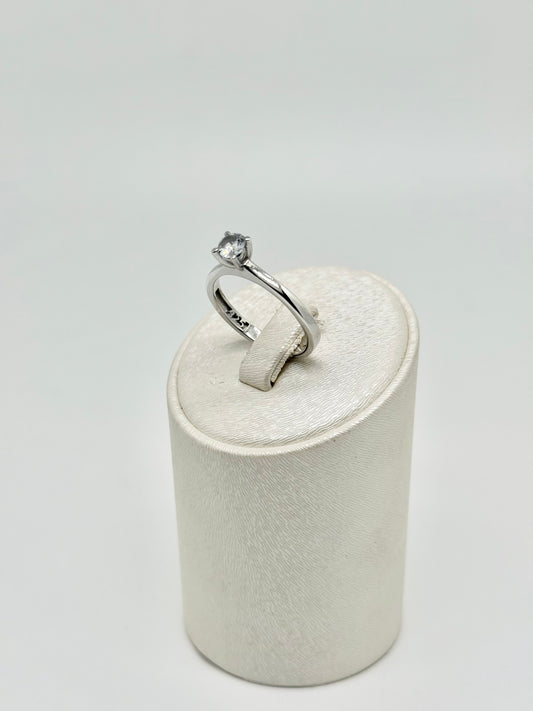 Ring van 925 sterlingzilver, bezet met zirkonia, gerhodineerd zilver, 3,18 g