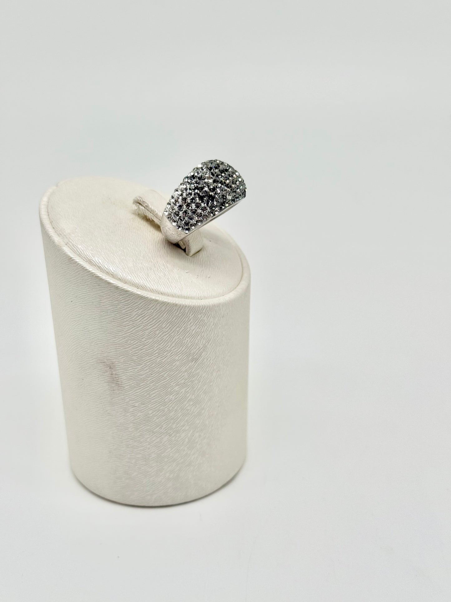 Ring van 925 sterlingzilver, bezet met zirkonia, gerhodineerd zilver, 4,82 g