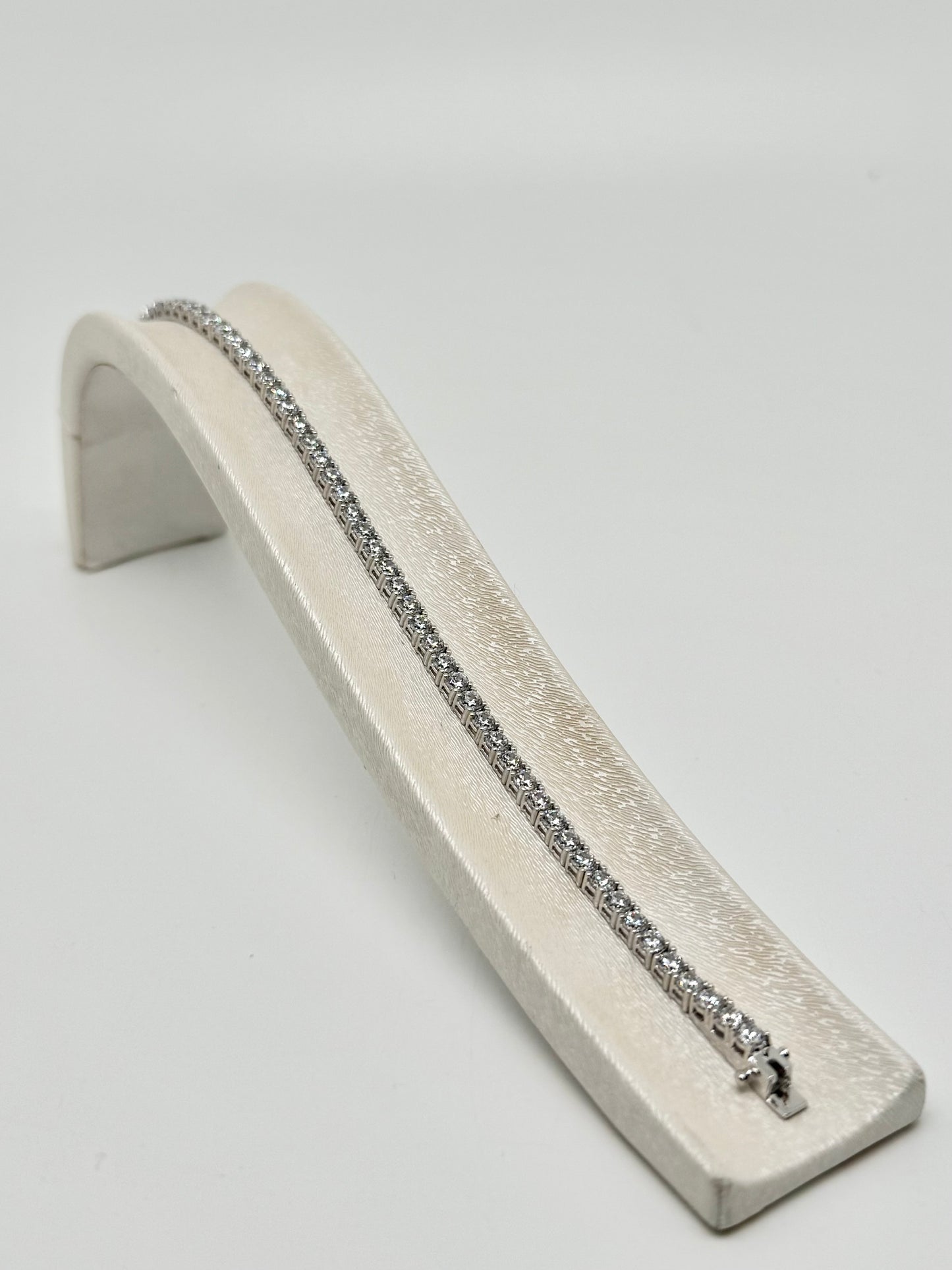 Tennis bracelet, slim model, Swiss zircon, rhodium-plated 925 silver, 10.81 g