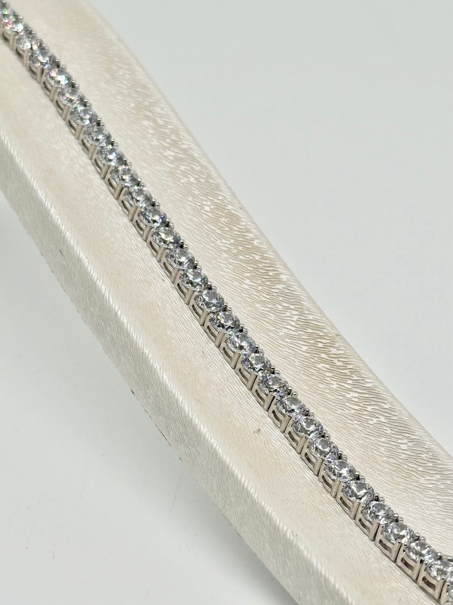 Tennis bracelet, thick Swiss zircon model, rhodium-plated 925 silver, 12.72 g