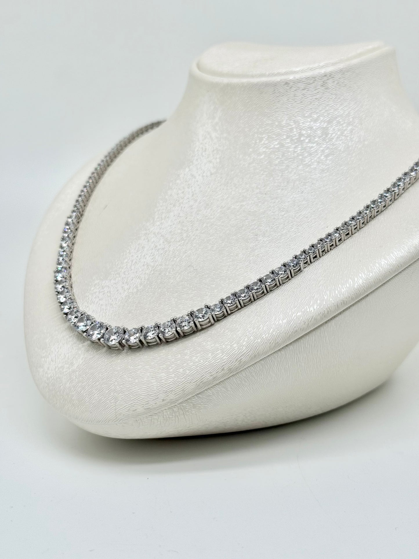 Gradient tennis necklace, 925 silver set with Swiss zircon, 29.05 g