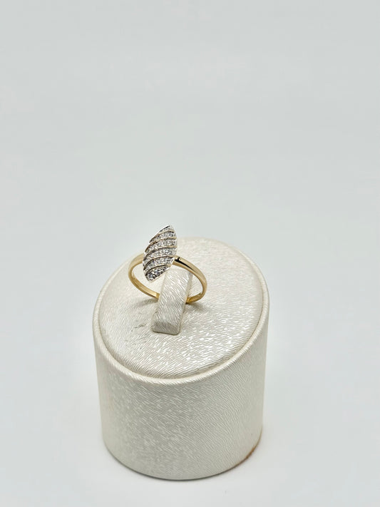 Ring van geel goud, 0,16 karaat diamanten