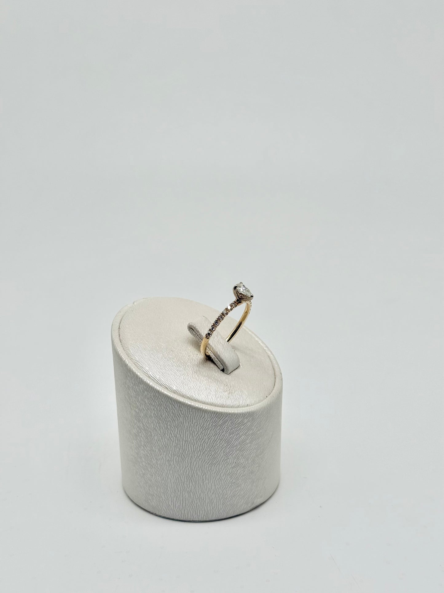 Bague diamant ' pear brilliant '