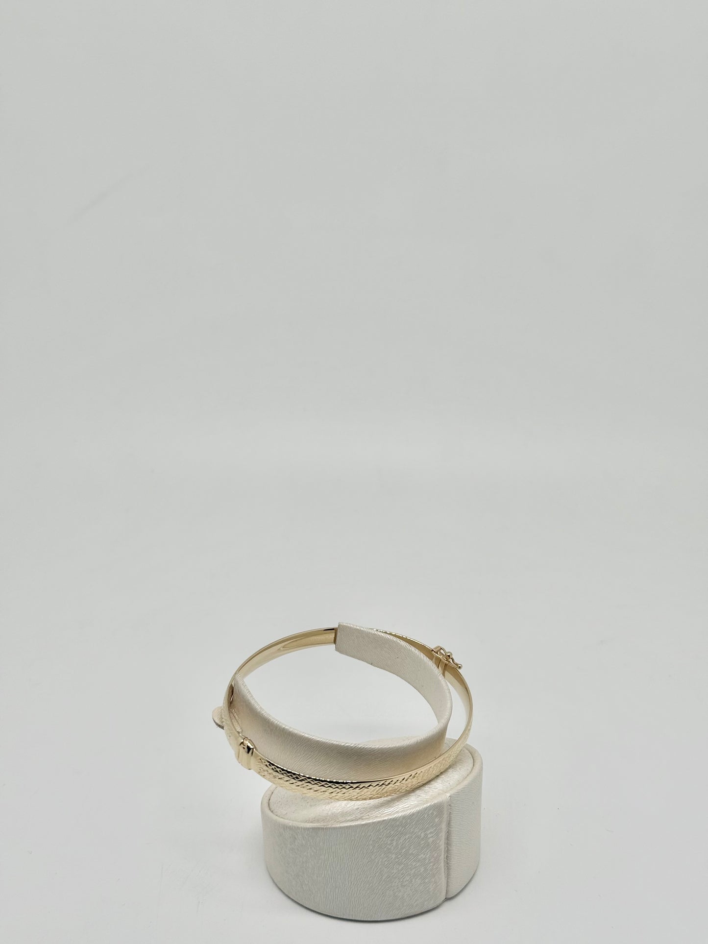 Yellow gold bracelet 7.19
