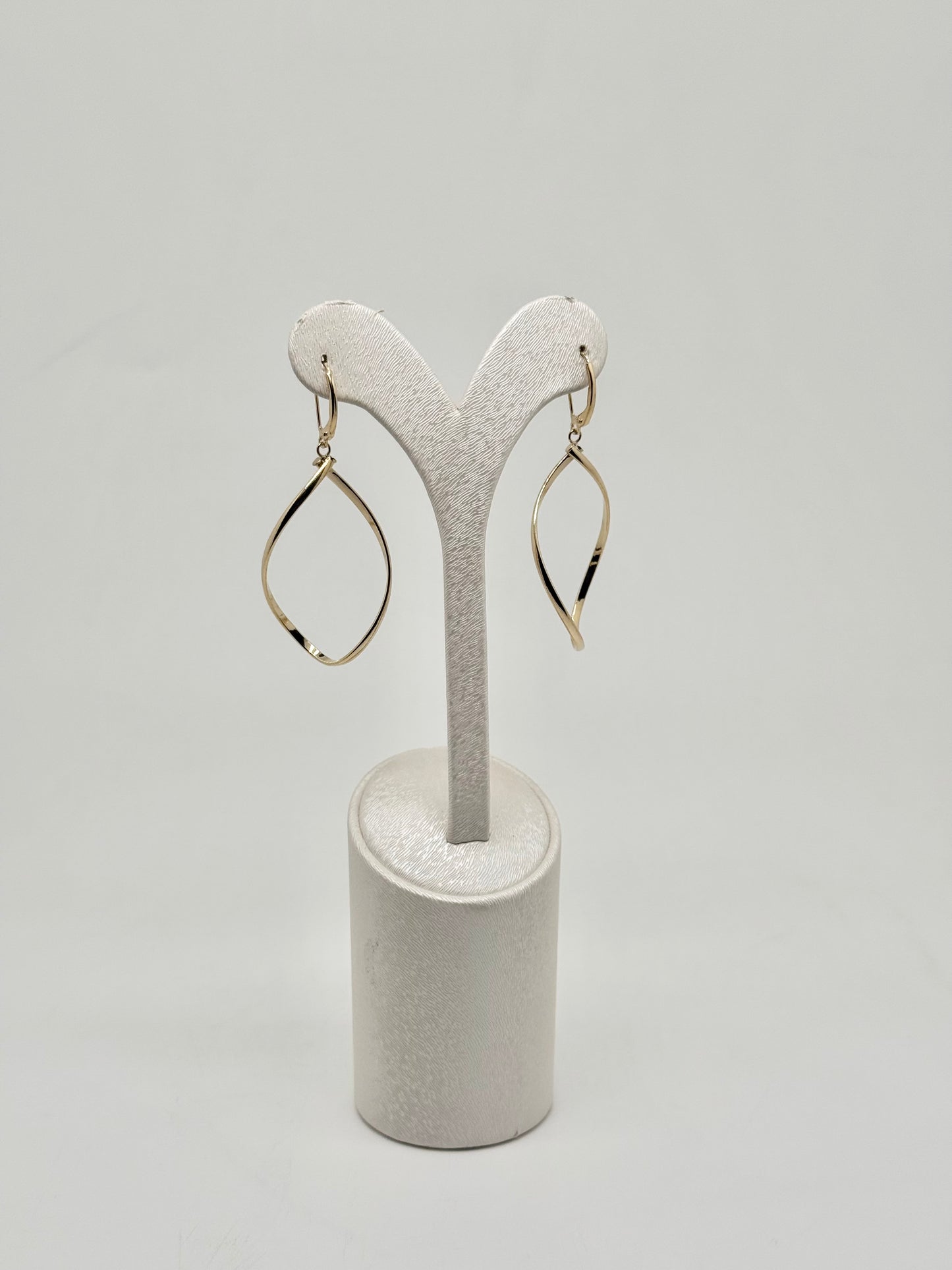 Boucle d'oreille or jaune , 2,11g