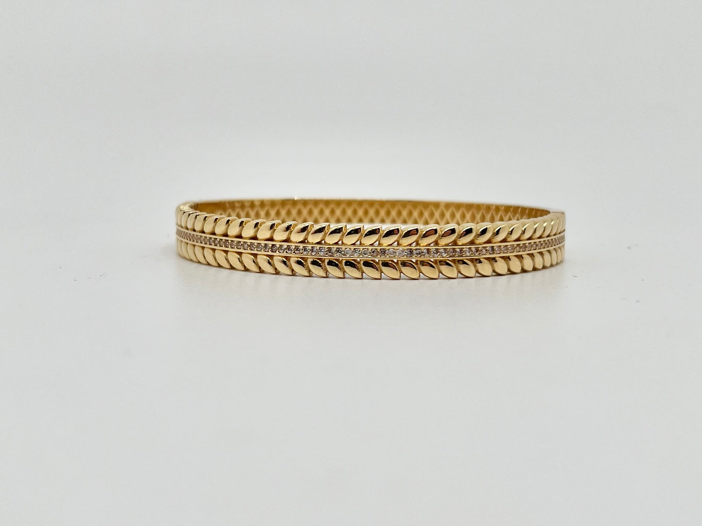 Yellow gold bracelet