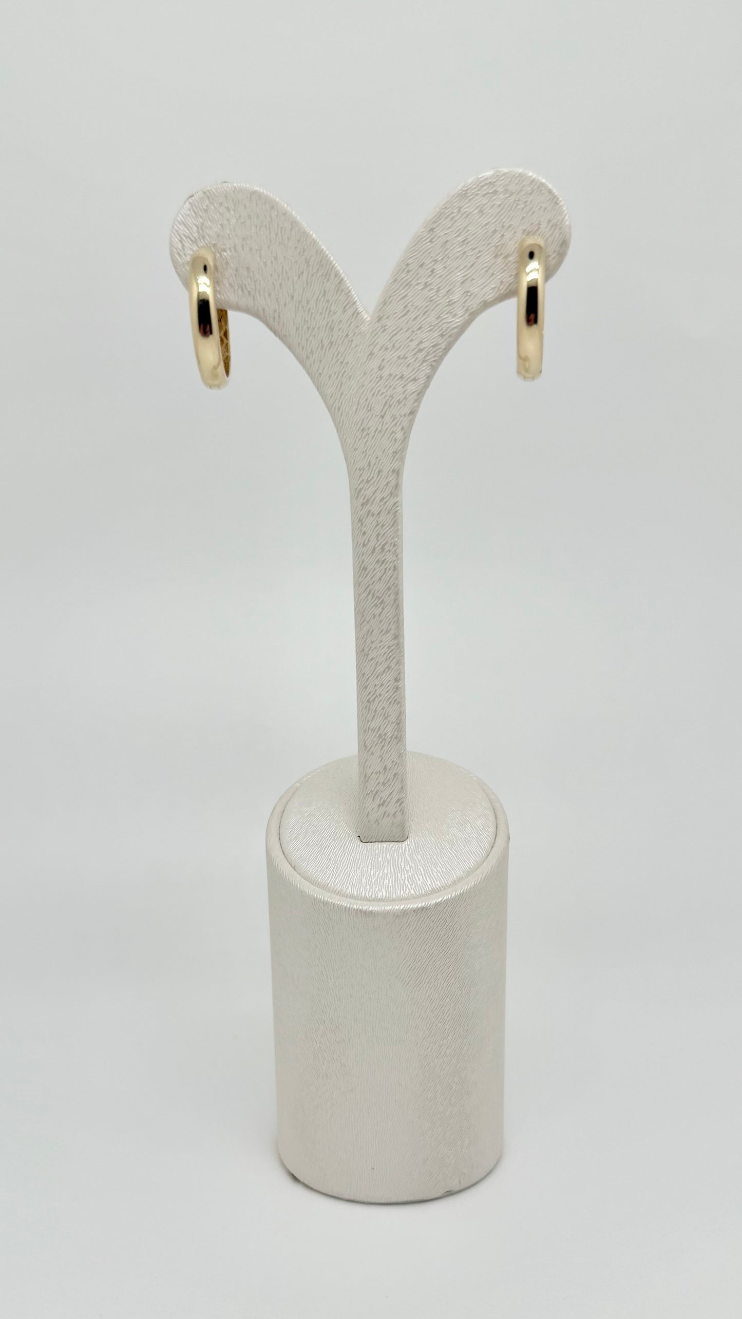 Yellow gold earrings