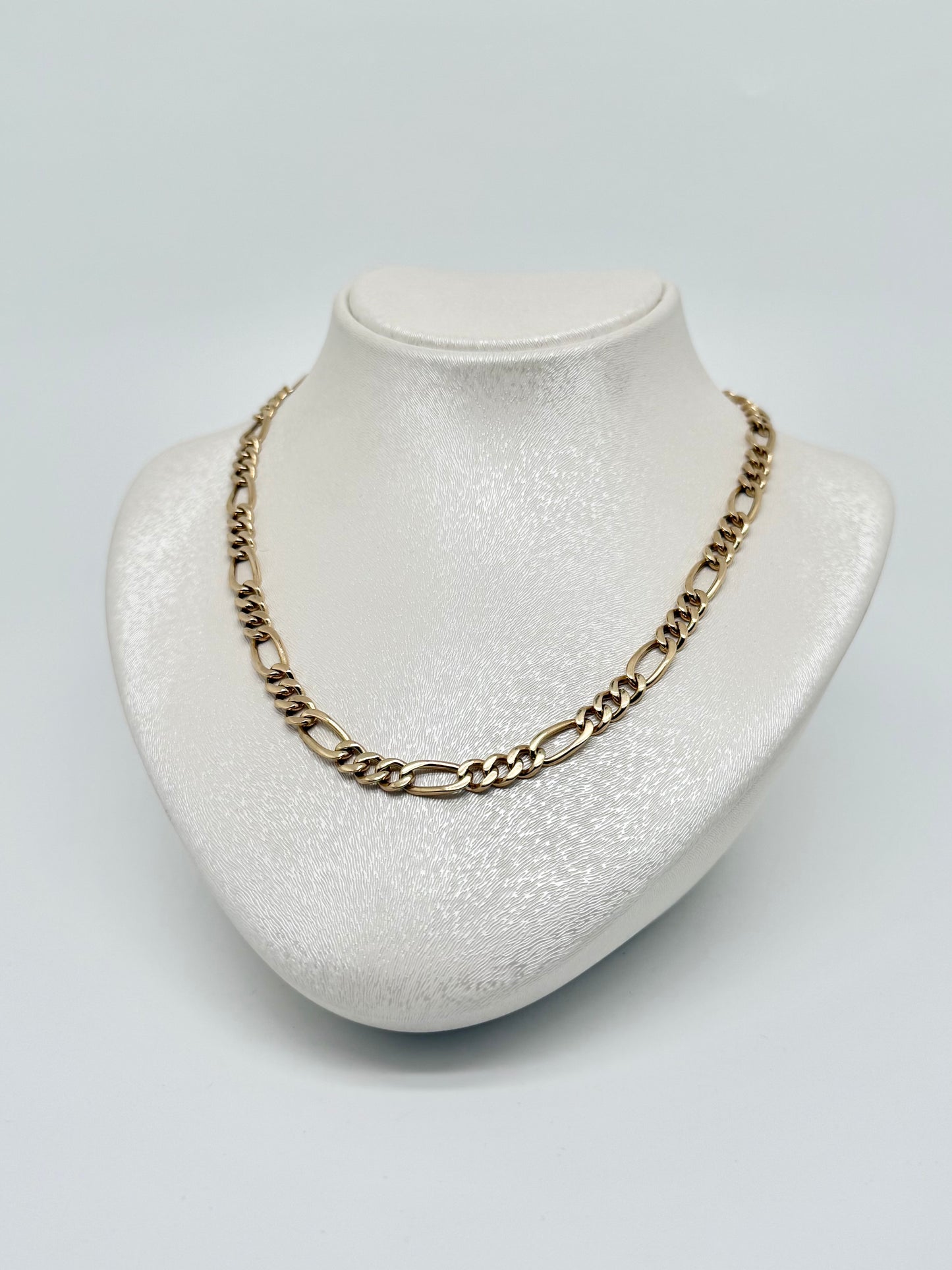 Yellow gold chain