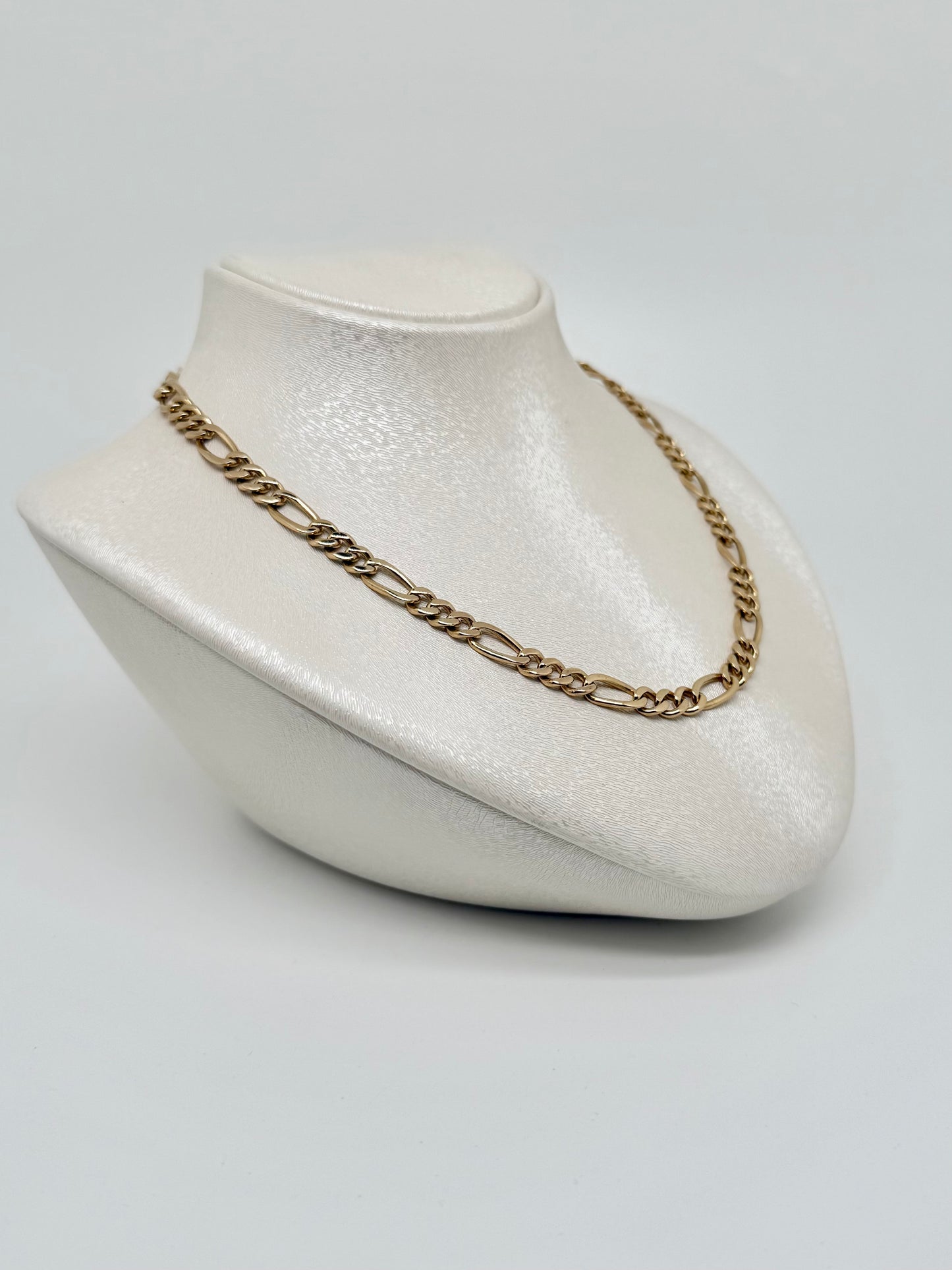 Yellow gold chain