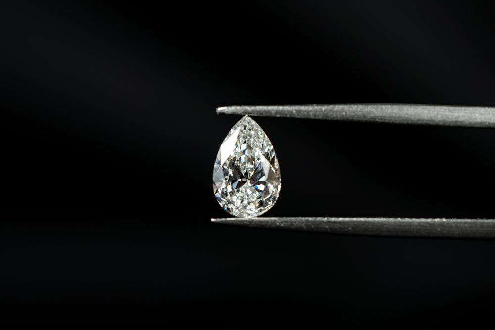 Bague or blanc ' Pear brilliant '